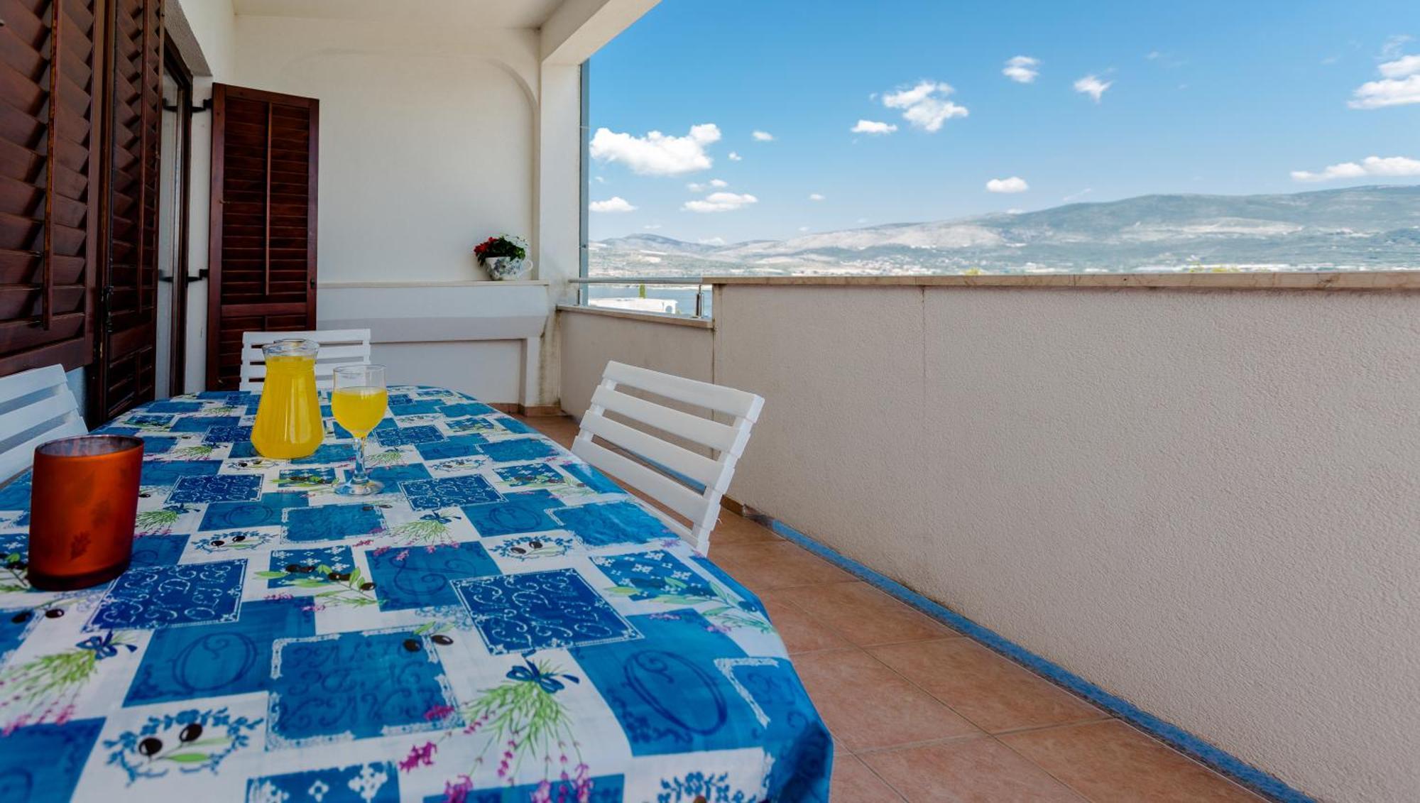 Apartments In Villa Top Trogir Bilik gambar